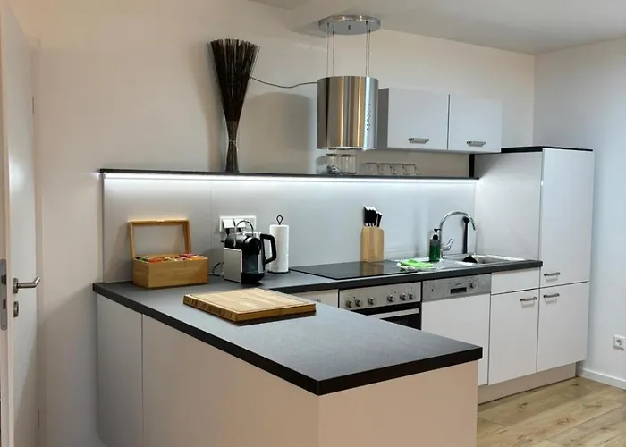 Modernes Design-apartment In Zentrum Nahe Bahnhof Mit Garage & Kueche * Paderborn