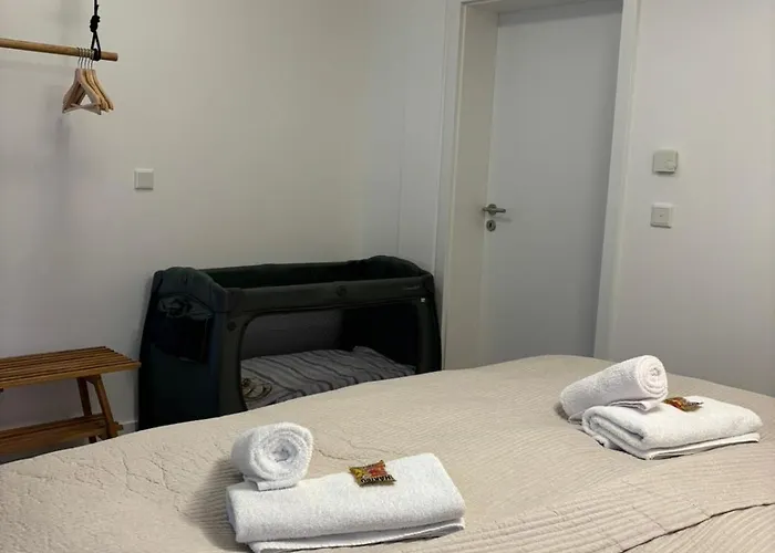 Modernes Design-apartment In Zentrum Nahe Bahnhof Mit Garage & Kueche Appartement Paderborn